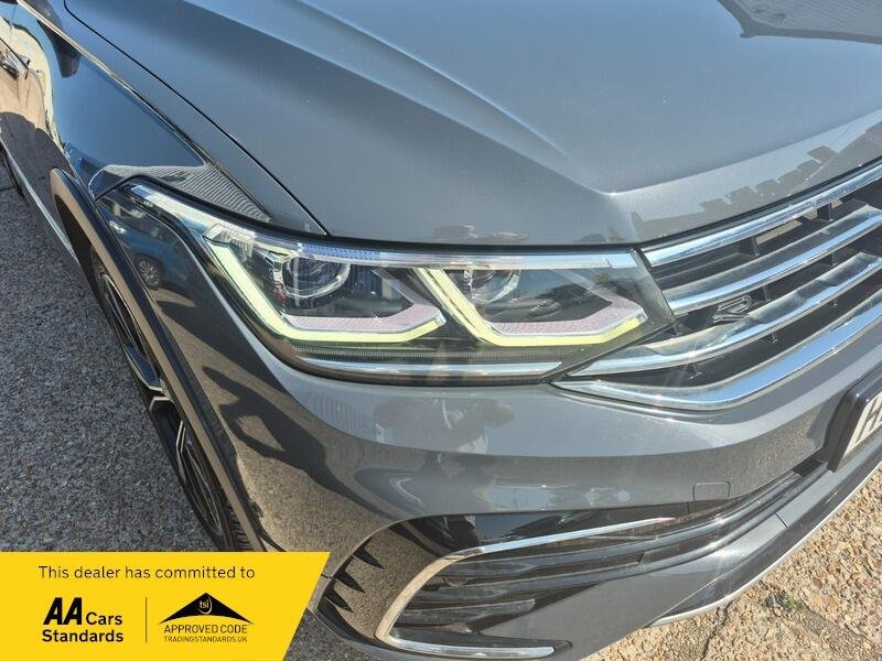 VOLKSWAGEN TIGUAN 1.5 TSI R LINE SUV 5DR PETROL DSG EURO 6 S S...